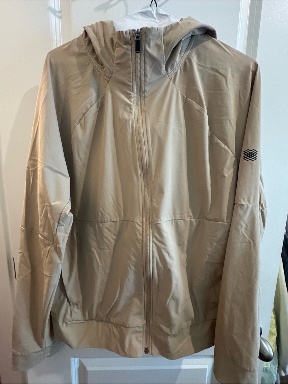FLX Men’s Light Beige Hooded Windbreaker Jacket Size Medium